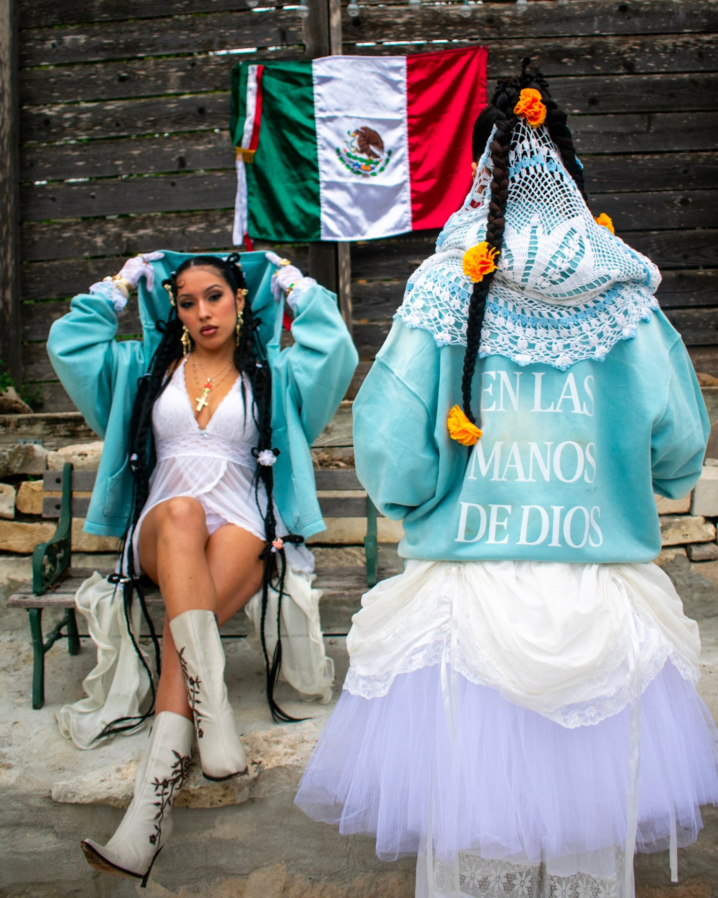 En las manos de dios Zip Up