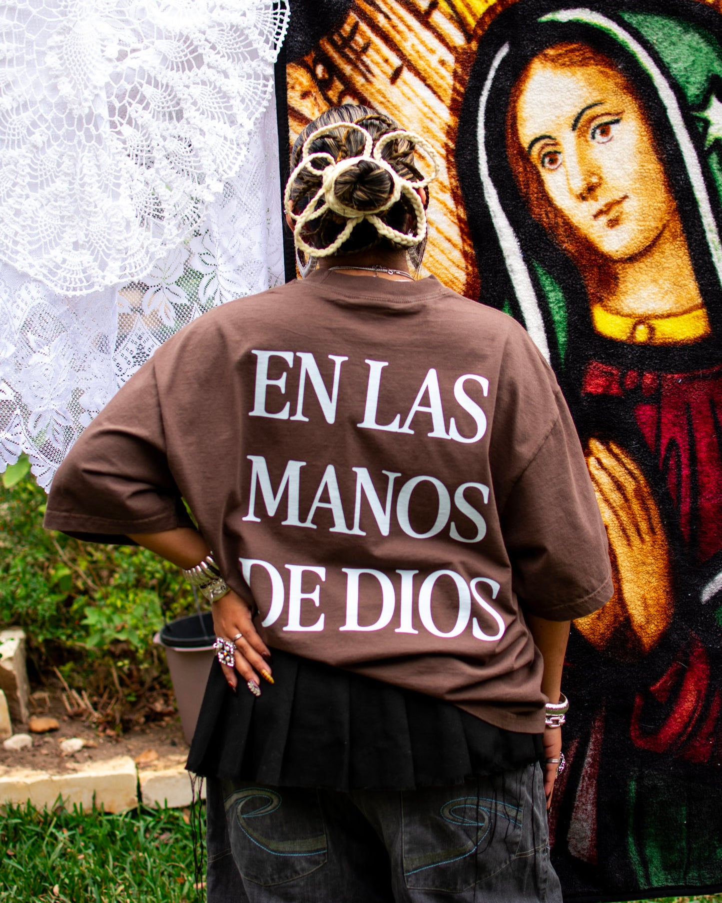 EN LAS MANOS DE DIOS TEE